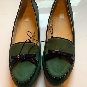 Cooperative green bow flats women’s size 7
